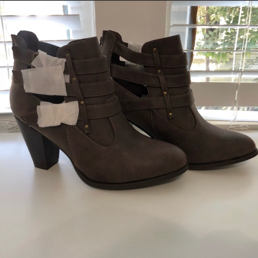 NWOT Brown Booties